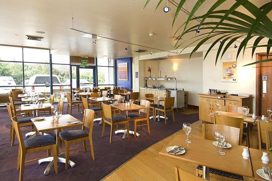 Premier Inn Southampton Airport North Stoneham Bagian luar foto